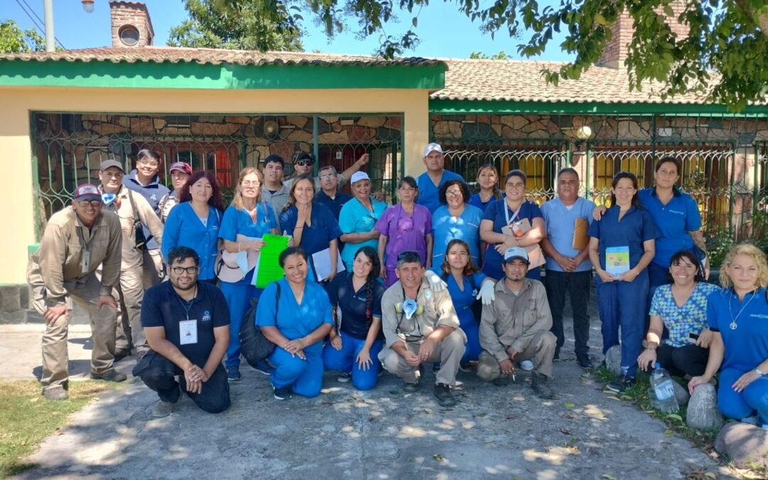 Operativos de fumigación y limpieza para controlar el dengue