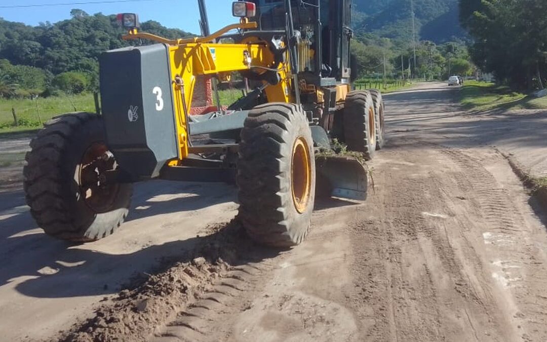 Trabajos de recuperación y mejora en rutas y caminos del interior