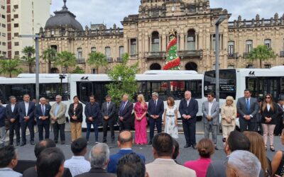 Jaldo presentó los primeros colectivos adquiridos por la Provincia para renovar el transporte público