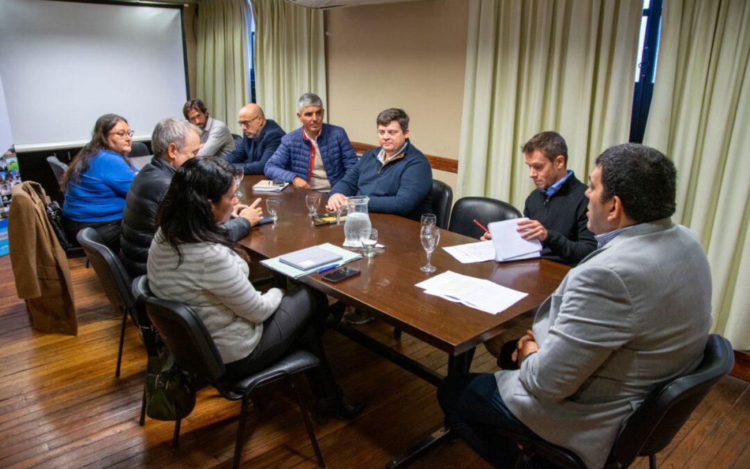 Obras Públicas e IPV coordinan el reinicio del Procrear II