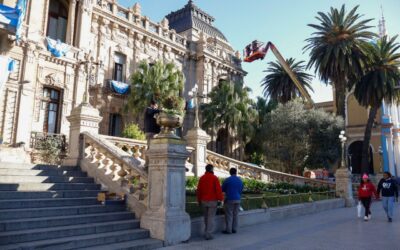 Obras Públicas avanza con mejoras en la fachada de Casa de Gobierno