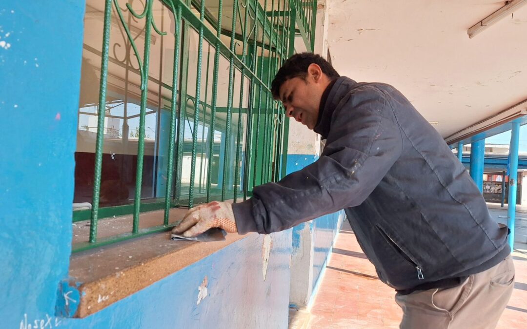 Obras Públicas avanza con mejoras en escuelas de la capital
