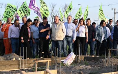 Jaldo y Acevedo visitaron obras del barrio 178 Viviendas en Simoca