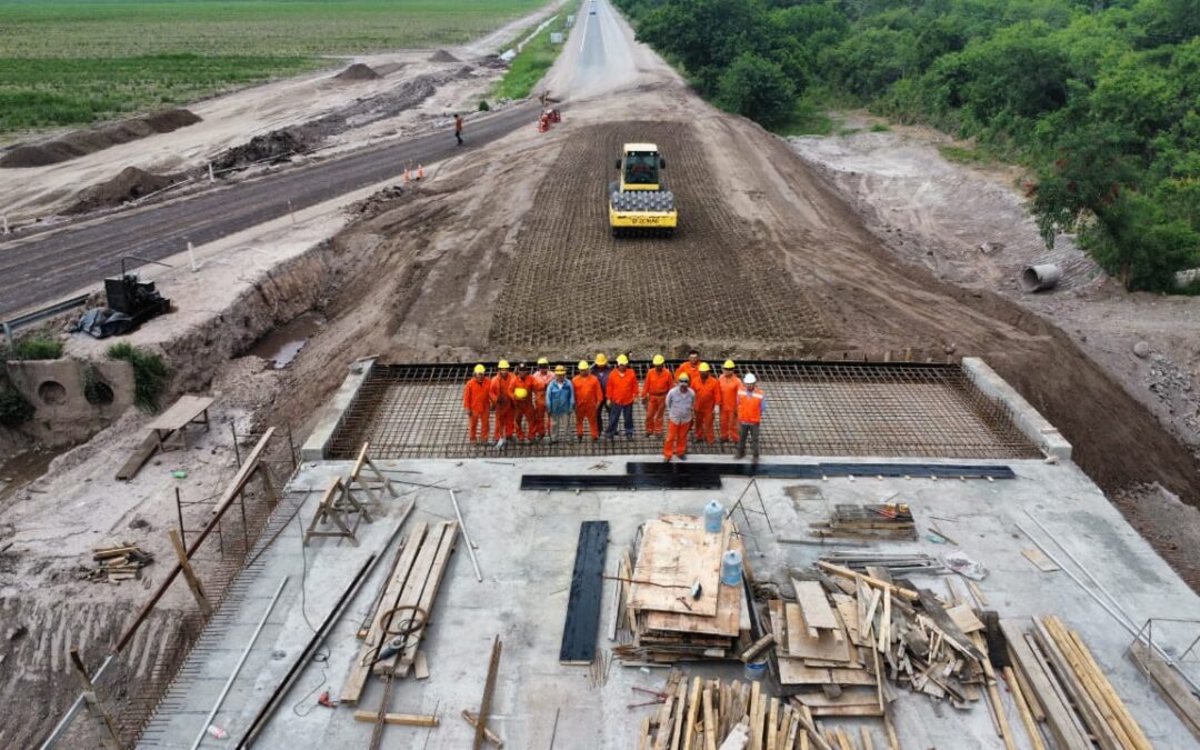 Avanza la construcción de un nuevo puente en Leales