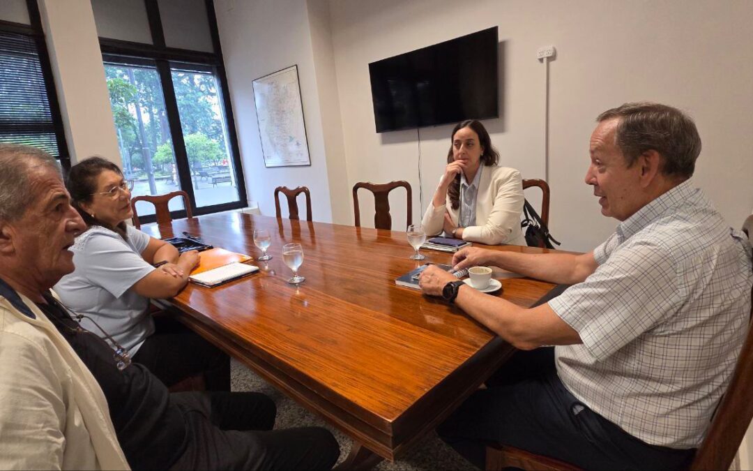 Obras Públicas coordina trabajos en escuelas de la provincia